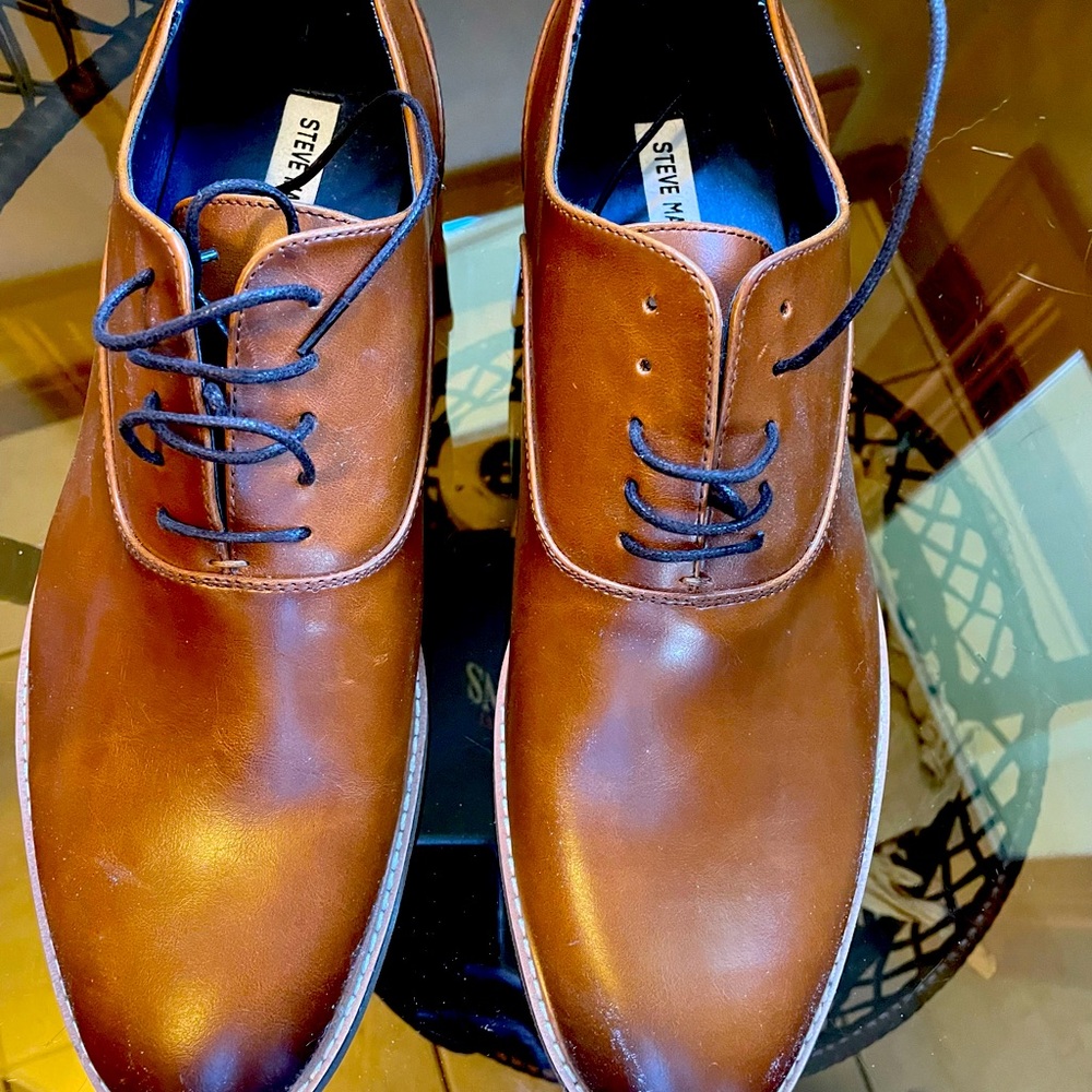 Men’s Steve Madden leather dress shoes